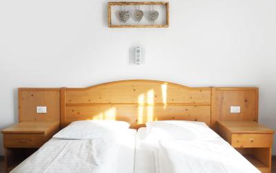 Camera Matrimoniale con Bagno Privato e Balcone