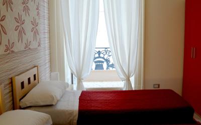 Camera Doppia con Letti Singoli con Bagno Privato 