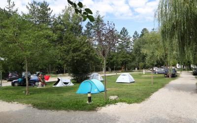 Emplacement Nu (Tente non Fournie)