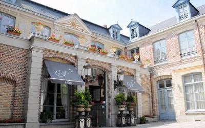 Suite avec Baignoire Spa Suite avec Baignoire Spa