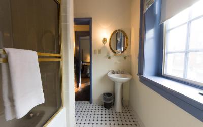 Double Room with Private Bathroom
