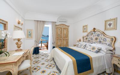 Camera Matrimoniale Deluxe con Balcone e Vista Mare
