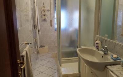 Appartamento con 2 Camere da Letto Appartamento con 2 Camere da Letto