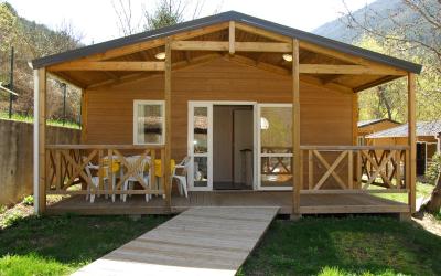 Chalet de Catu00e9gorie Supu00e9rieure (5 Adultes)