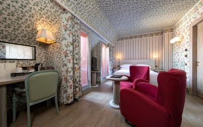 Camera Deluxe Matrimoniale/Doppia con Letti Singoli