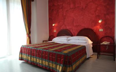 Camera Matrimoniale/Doppia con Letti Singoli