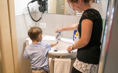 Camera Tripla Superior