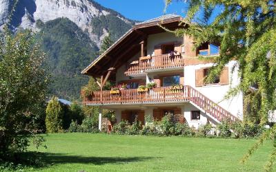 Chalet 5 Chambres (6-12 Personnes) Chalet 5 Chambres (6-12 Personnes)