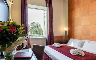 Camera Matrimoniale/Doppia con Letti Singoli con Vista