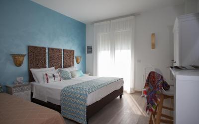 Camera Tripla Deluxe con Vista Mare