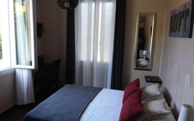 Chambre Double - Vue sur Rue