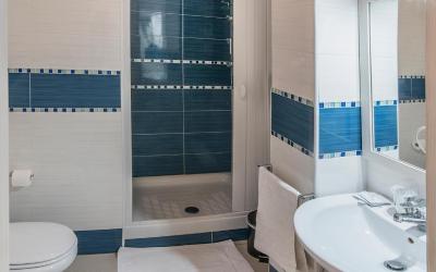 Camera Matrimoniale con Vista Giardino