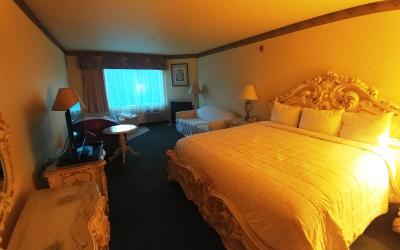 King Room with Spa Bath