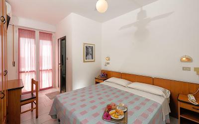 Camera Economy Matrimoniale/Doppia con Letti Singoli