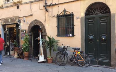 Camera Matrimoniale con Bagno in Comune 