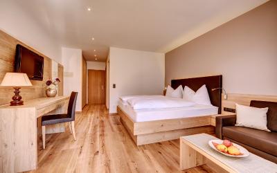 Camera Matrimoniale Superior con Balcone e Vista Montagna 