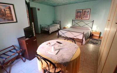 Camera Tripla Standard