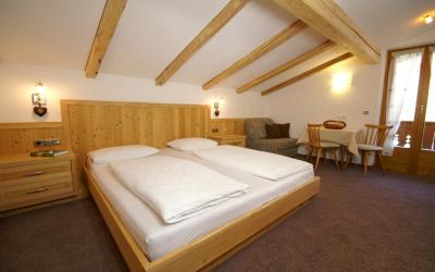 Camera Matrimoniale/Doppia con Letti Singoli con Balcone 