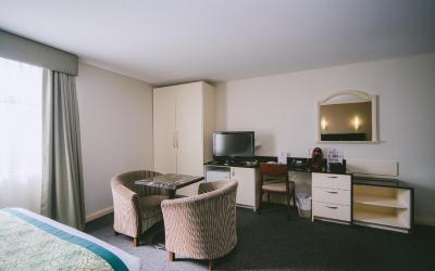 Regency Twin Room with Spa Bath