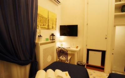 Camera Matrimoniale/Doppia con Letti Singoli con Bagno Privato