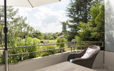 Apartment mit Balkon