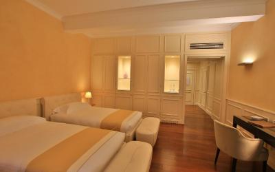 Camera Deluxe Doppia con Letti Singoli