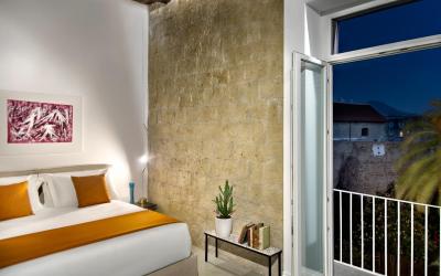 Camera Matrimoniale con Vista Giardino