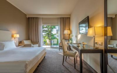 Camera Matrimoniale Superior con Balcone