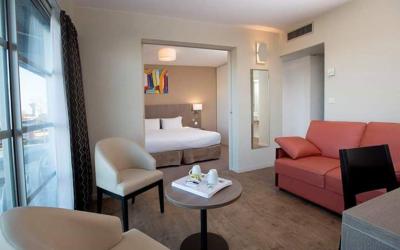 Chambre Lit Queen-Size Familiale avec Balcon Chambre Lit Queen-Size Familiale avec Balcon