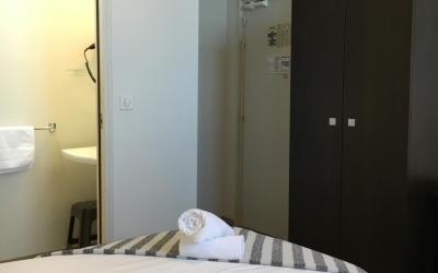 Chambre Lits Jumeaux avec Salle de Bains Privative Chambre Lits Jumeaux avec Salle de Bains Privative