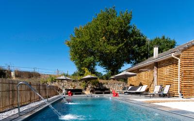 Chambre Lit King-Size - Vue sur Piscine Chambre Lit King-Size - Vue sur Piscine