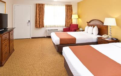 Double Room with Two Double Beds - Non-Smoking