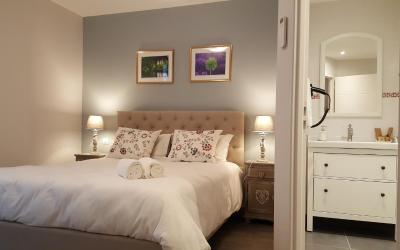 Chambre Supu00e9rieure Lit Queen-Size Chambre Supu00e9rieure Lit Queen-Size