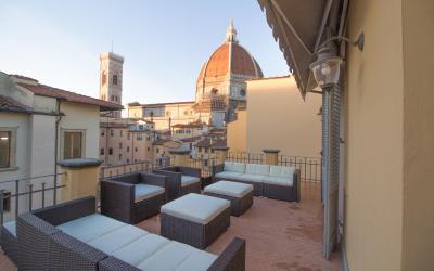 Appartamento Luxury con 3 Camere da Letto e Terrazza - Edificio Separato