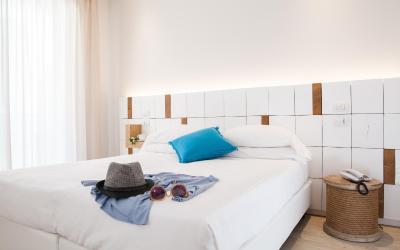 Camera Tripla Deluxe 