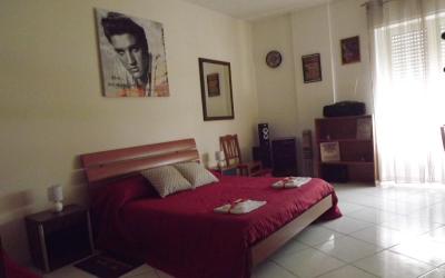 Camera Tripla Basic con Bagno in Comune