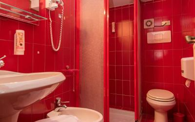 Camera Budget Doppia con Letti Singoli