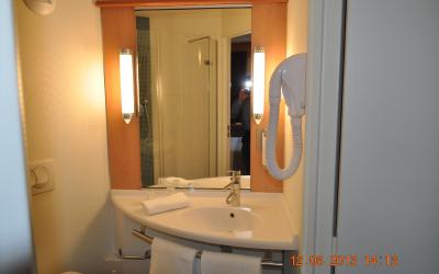 Chambre Standard avec 1 Lit Double et 1 Lit Simple