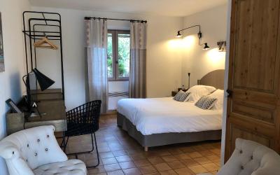 Chambre Double avec Salle de Bains Privative Chambre Double avec Salle de Bains Privative