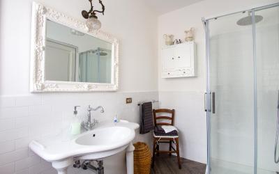 Camera Matrimoniale con Terrazza e con Vista Giardino