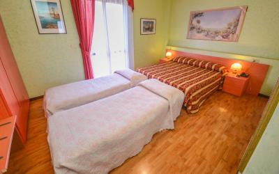 Camera Quadrupla con Balcone