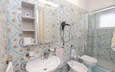 Camera Doppia con Letti Singoli con Bagno Privato Esterno 