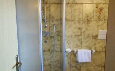 Camera Economy Matrimoniale/Doppia con Letti Singoli