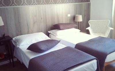 Camera Doppia con Letti Singoli