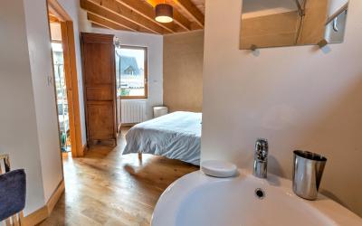 Chambre Lit Queen-Size - Vue sur Jardin Chambre Lit Queen-Size - Vue sur Jardin