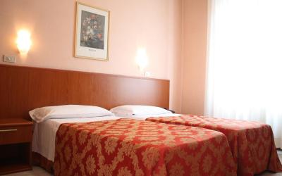 Camera Doppia con Letti Singoli