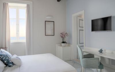 Camera Deluxe Matrimoniale con Vista Mare