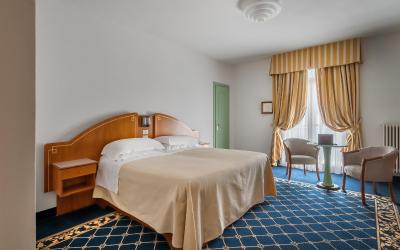 Camera Familiare con Balcone