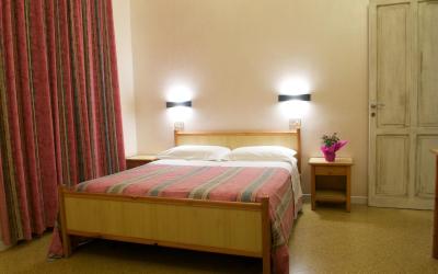 Camera Matrimoniale/Doppia con Letti Singoli