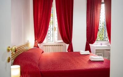 Camera Matrimoniale/Doppia con Letti Singoli